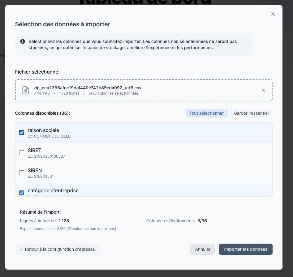 Interface de sélection des colonnes à importer avec les options pour chaque colonne et l'indication des champs obligatoires